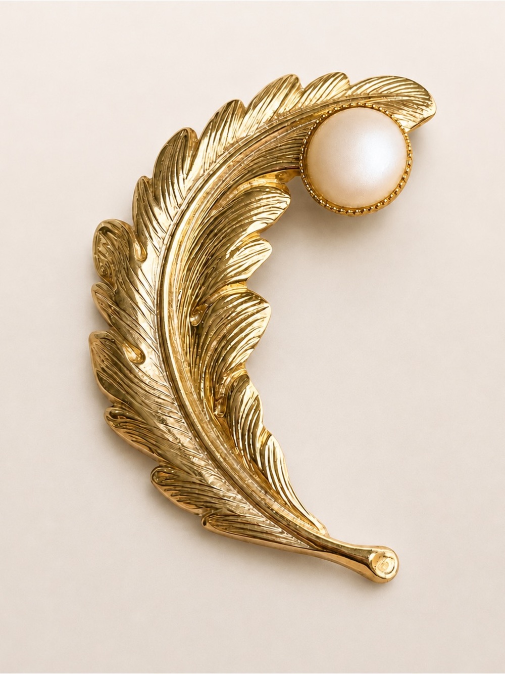 Gold Feather Faux Pearl Brooch Curved Plume Pin Costume Jewelry Vintage
